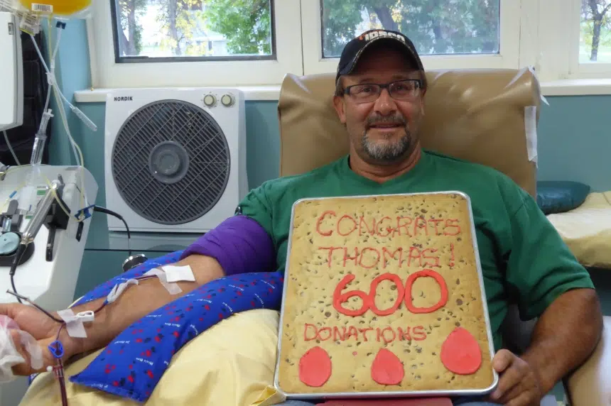 Regina man gives blood for the 600th time