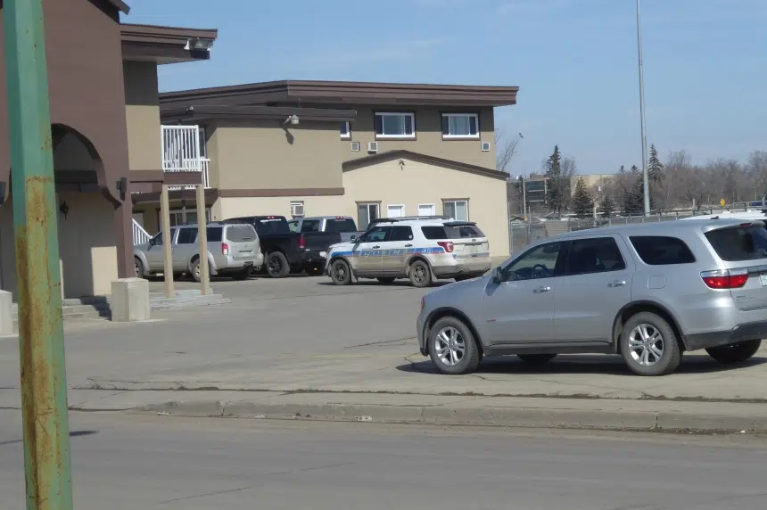 SWAT called to Regina motel, 2 people charged