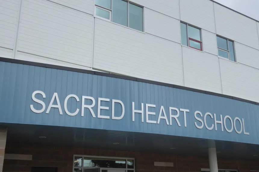 Regina students move to new Sacred Heart School