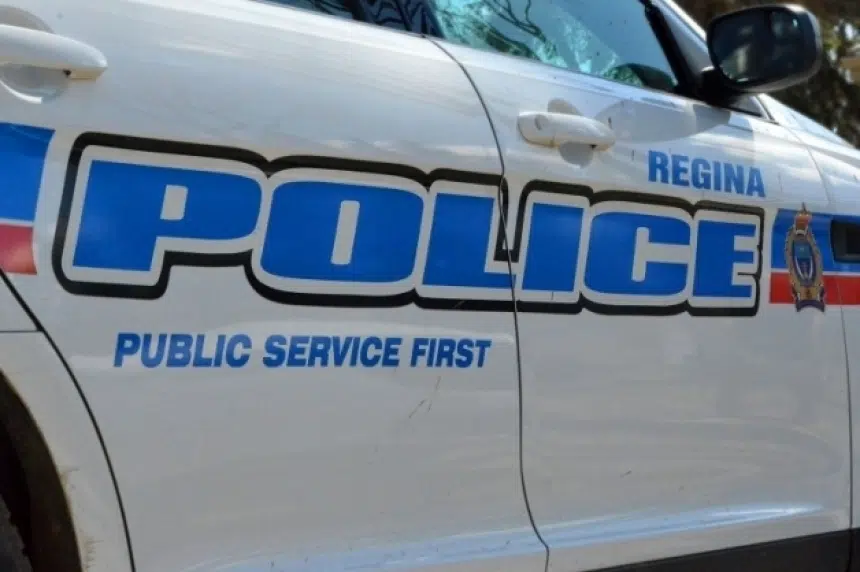 Regina police seize knife, shotgun and masks after pulling over vehicle