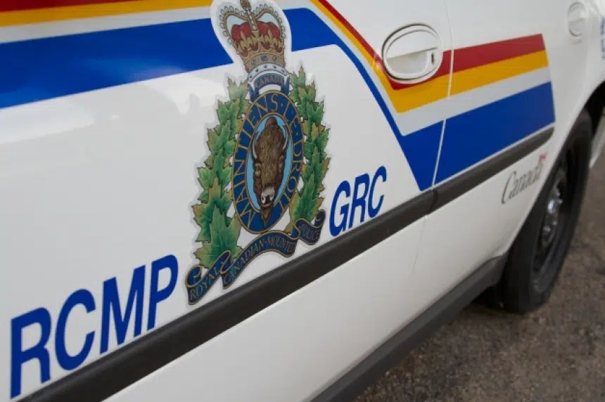 Fleeing suspect shoots at RCMP officers near Regina