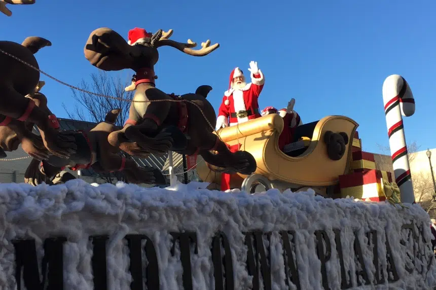 Thousands turn out for Santa Claus parade in Saskatoon