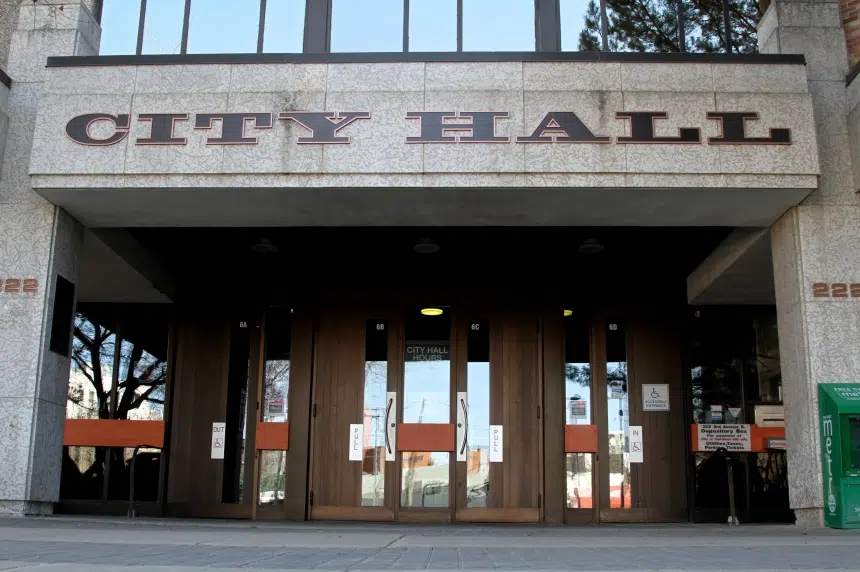 Saskatoon city council votes down gathering limits bylaw