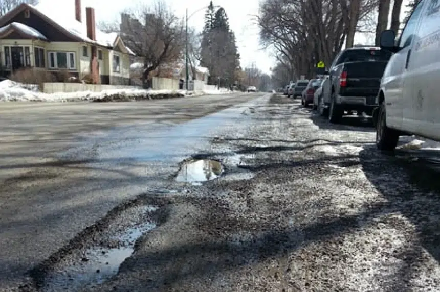 Neighbourhood street sweeping starts in Saskatoon