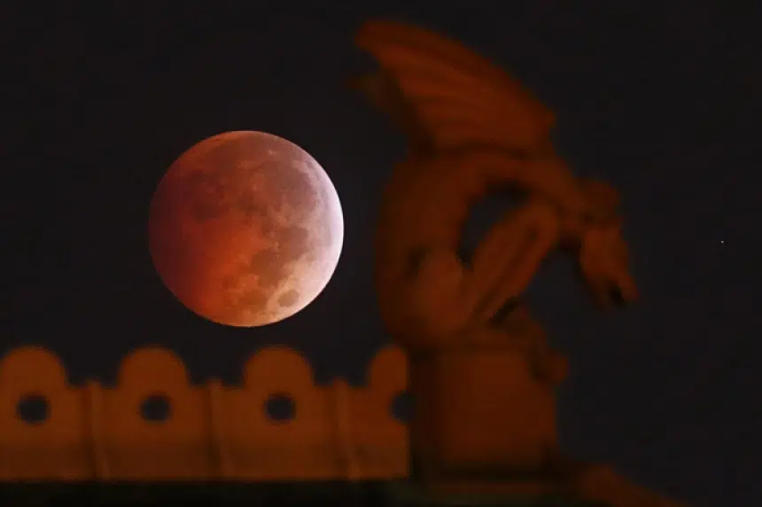 Eclipse of Super Harvest Moon will be visible around 8 pm