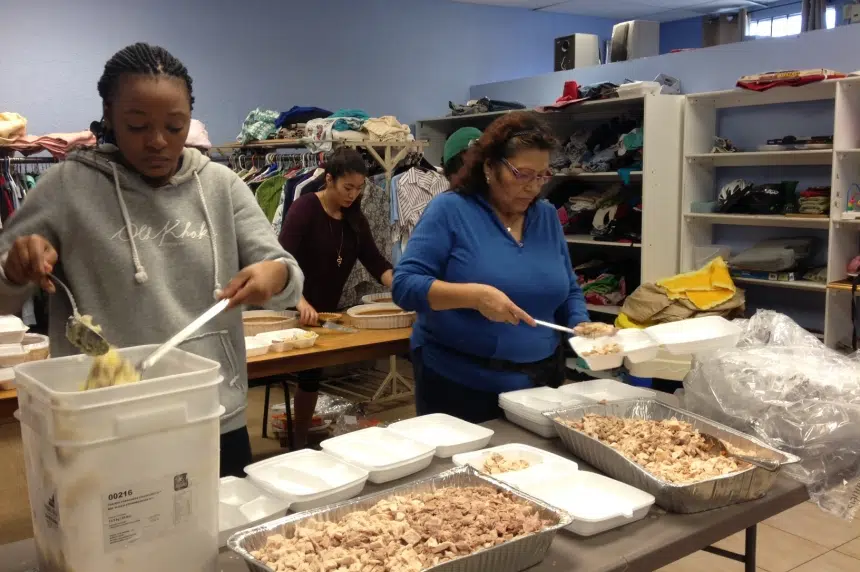 Carmichael Outreach serves Thanksgiving meal for those in need