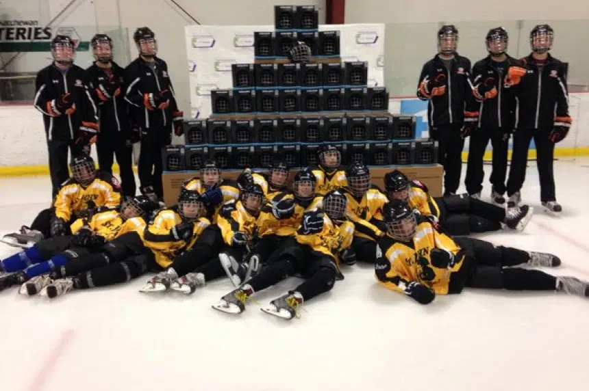 New helemts for Saskatoon inner city hockey players