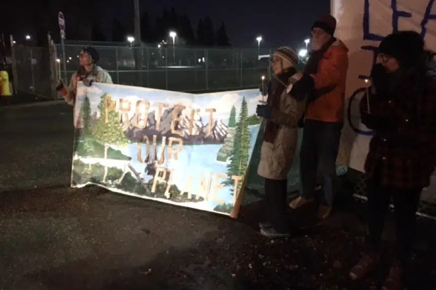 'No more oil:' Protestors take aim at pipelines outside Sask. premier's reception