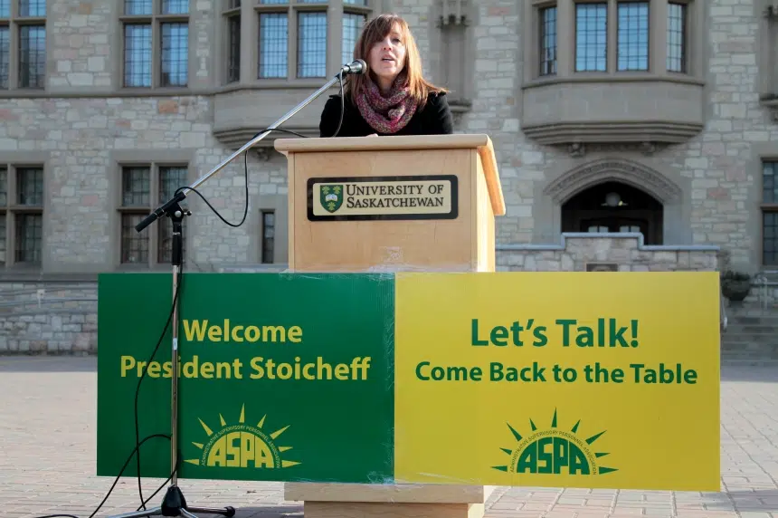 U of S unions rally to 'send message' to Stoicheff
