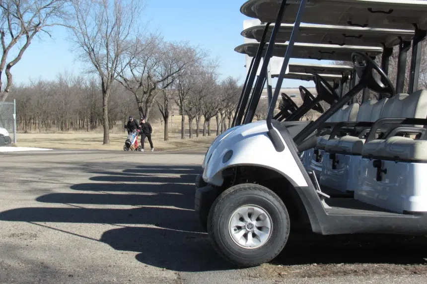 Golfers enjoy first day of the season at Regina course