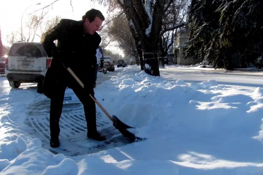 City of Regina looks  to reward snow shovellers