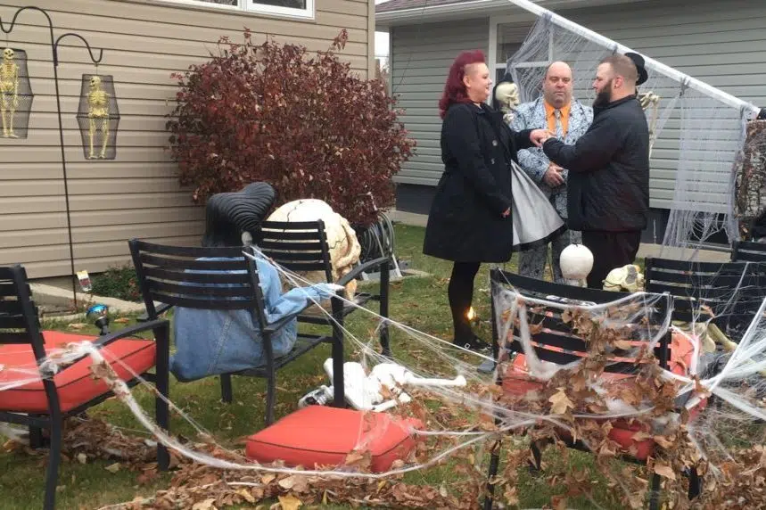 A ghostly affair: Sask. couple says 'I do' on Halloween