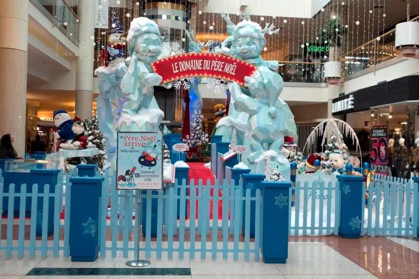 Quebec mall criticized for Santa visiting on Remembrance Day