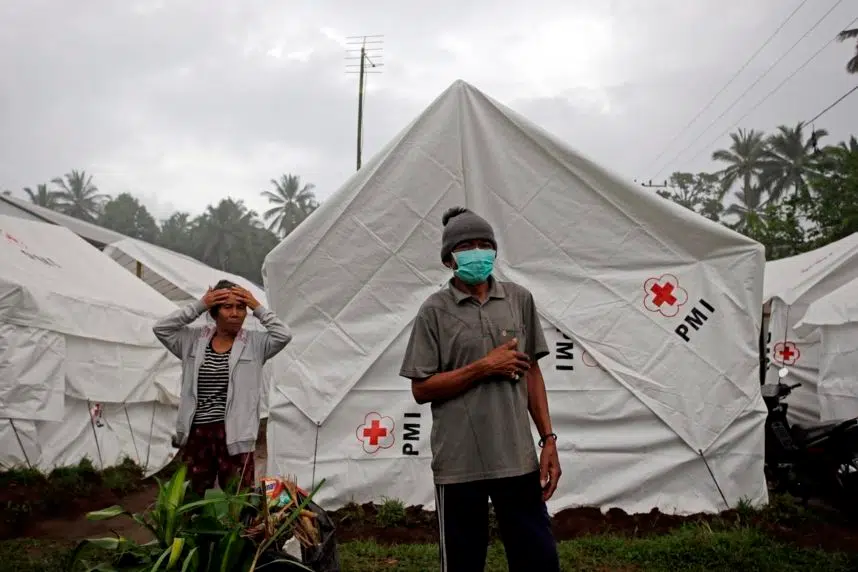 Indonesia volcano forces mass evacuation, shuts Bali airport