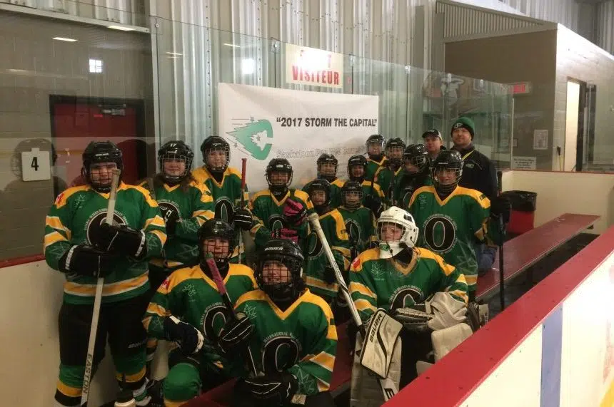 Cold weather snaps thrill from Sask. girls hockey team 