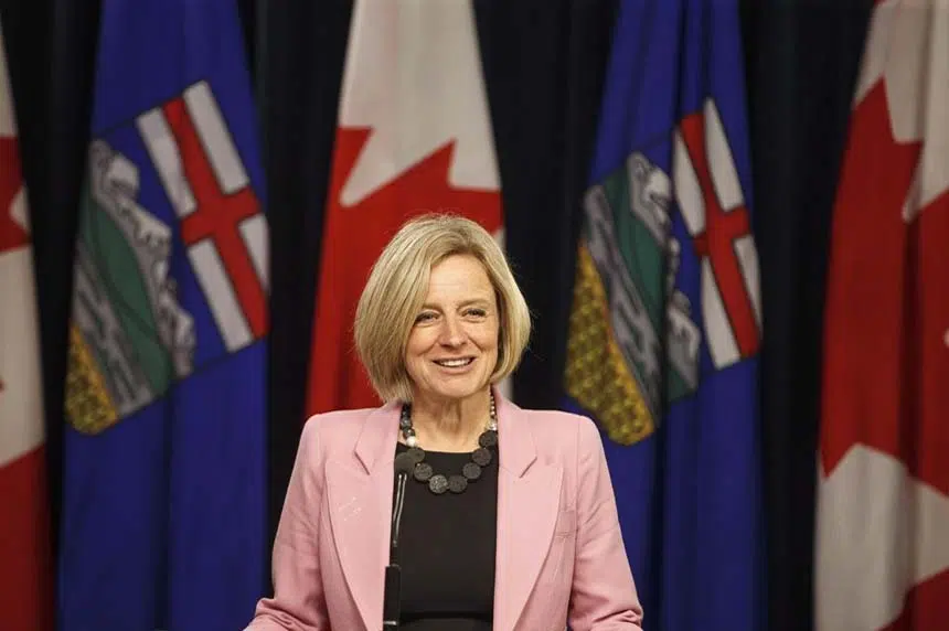 Alberta politicians vote unanimously to back province in oil pipeline fight  