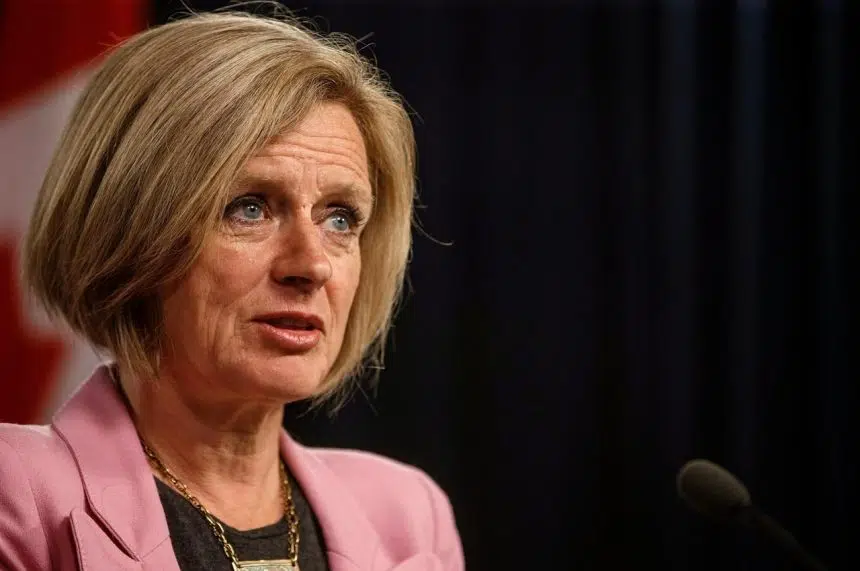 Pipeline decision too close to chastise B.C. at western premiers meeting: Notley