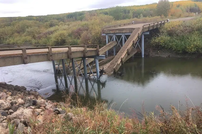 New bridge collapses into river in rural Saskatchewan hours after opening