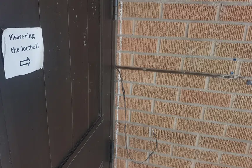 Police investigate synagogue damage as attempted break-in