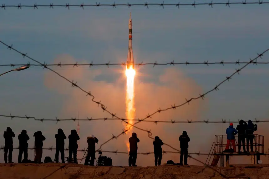  Canadian astronaut lifts off on Russian rocket en route to International Space Station