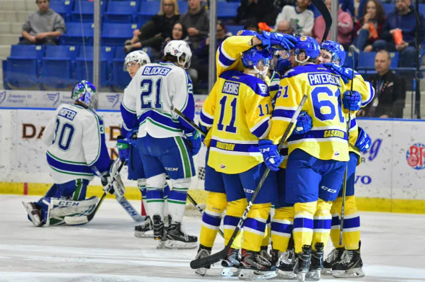 Blades start new year with 5-2 win over Swift Current