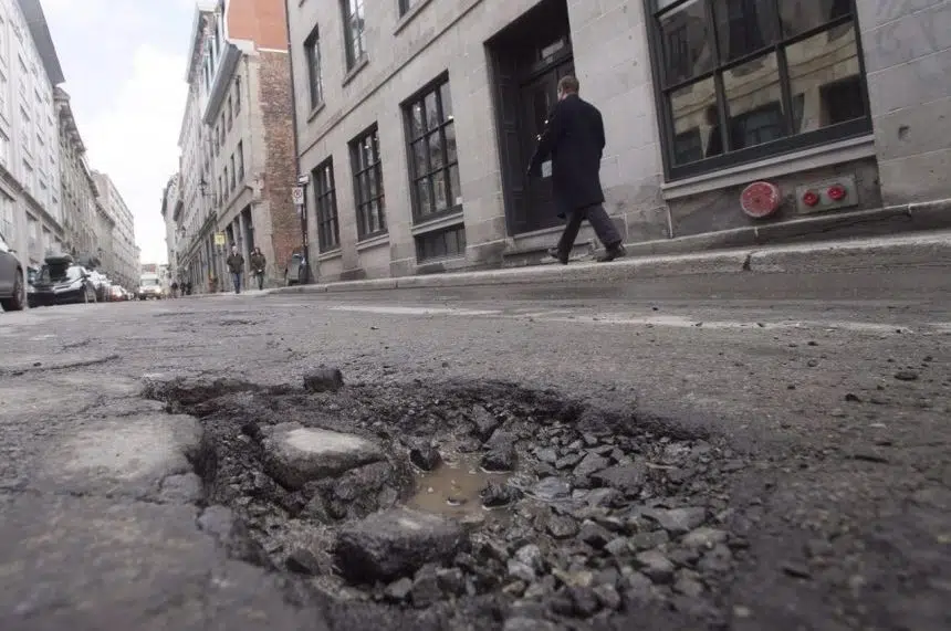 Underfunding, bad repairs, cited for why Canadian roads are breaking down