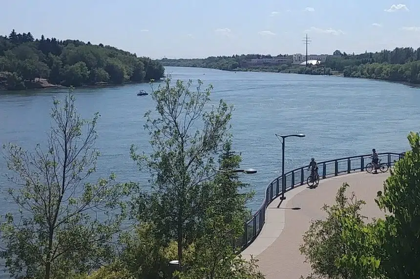 Fire department warns public to stay away from fast flowing South Sask. River