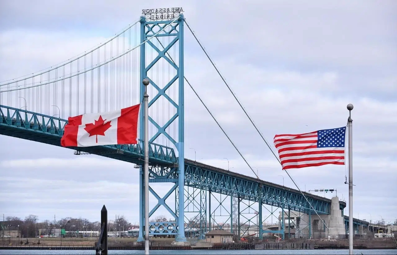 U.S. plan to re-open land border to Canadians