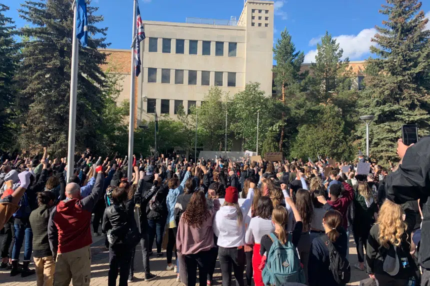 'Change is happening:' peaceful protesters take over Saskatoon's downtown in rally, march