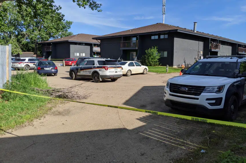 'I saw them doing CPR:' Saskatoon police investigating body found in car