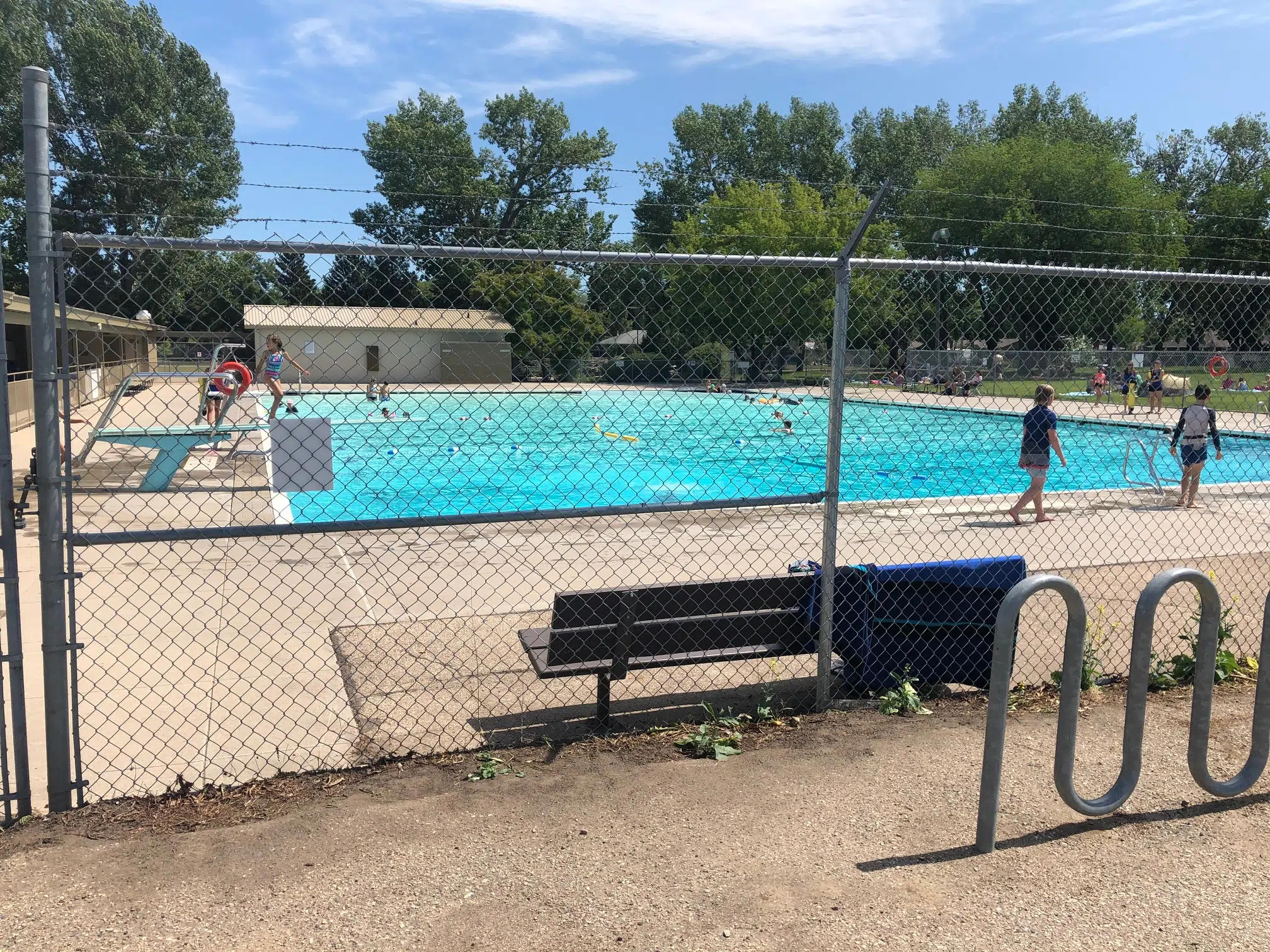 Saskatoon's first outdoor pool opens for the season