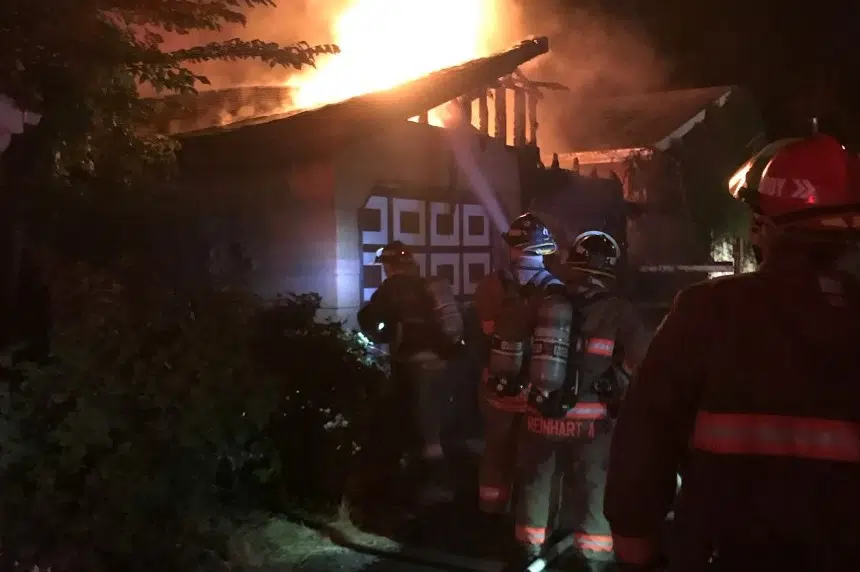 House, garage fires keep Saskatoon firefighters busy overnight