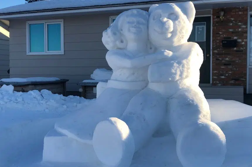 Saskatoon snow sculpture artist creates virtual hug for passersby