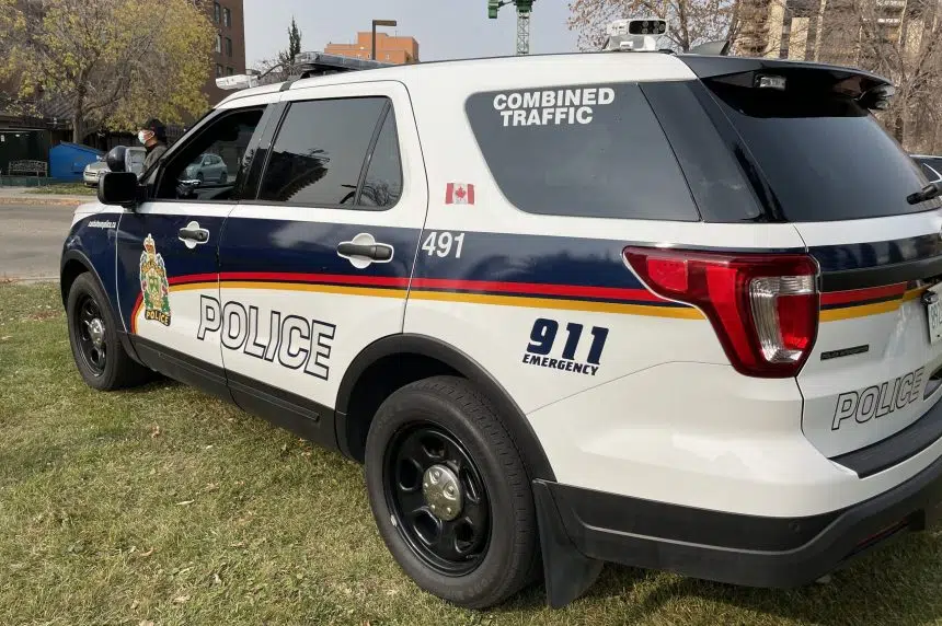 Saskatoon police investigate stabbing outside downtown hotel