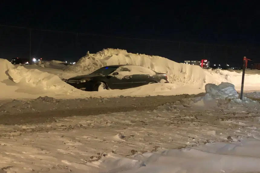 Saskatoon crews clean up after wicked blizzard