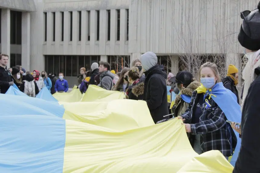 Students show up to support Ukraine at U of S