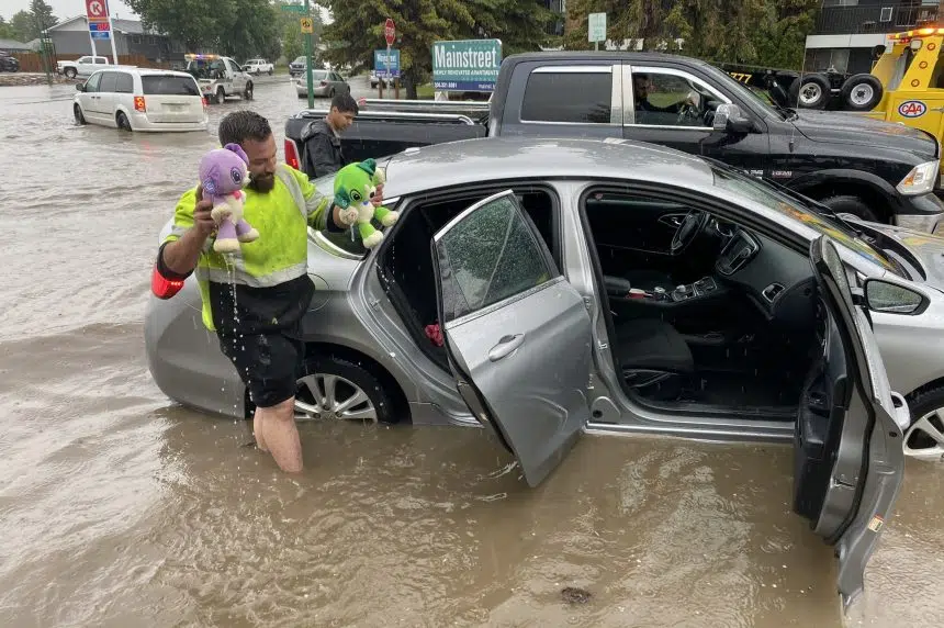 City says flash floods did not warrant public safety alert