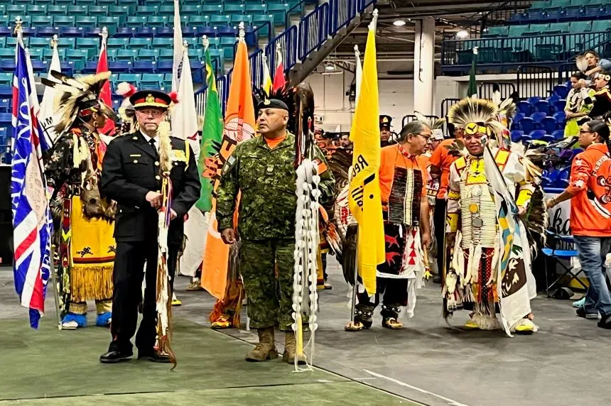 Thousands take part in Truth and Reconciliation Day powwow in Saskatoon