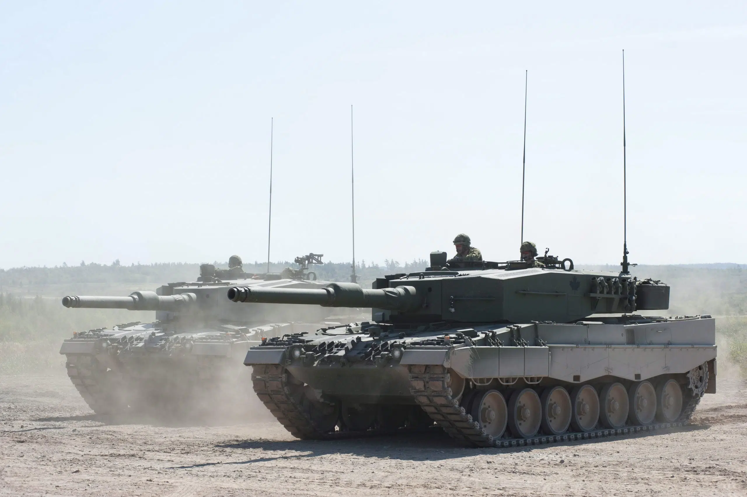 Modern tanks could help push back Russians, says former tank commander