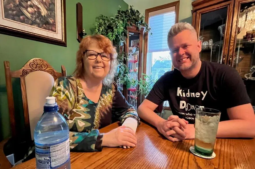 'We are family,' says Saskatoon woman recovering from kidney transplant after placing ad on her car