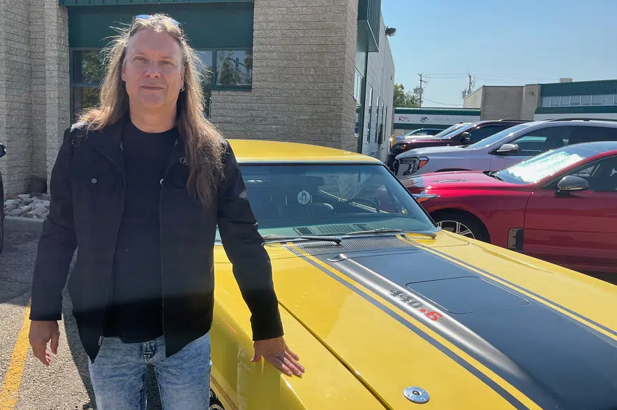 'It just takes people back:' Collector revs up Road Runner at Show & Shine
