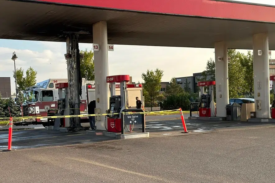 Saskatoon man facing five arson charges after allegedly setting trash can fires
