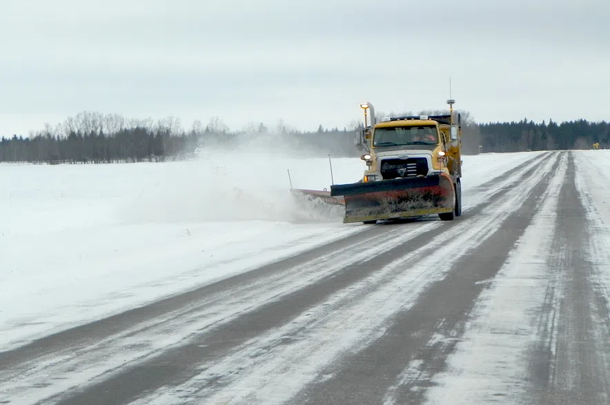 Saskatchewan drivers dealing with effects of spring snowfall