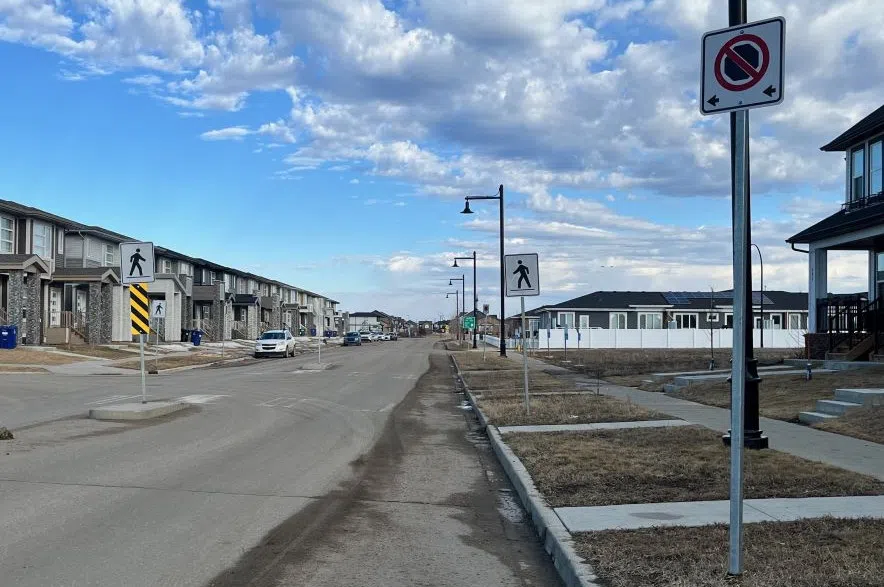 Changes to Saskatoon traffic bylaw means no stopping or parking near crosswalks