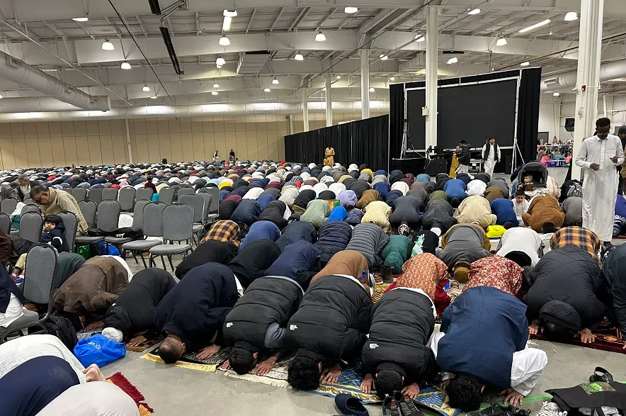 Thousands of Muslims gather in Saskatoon to celebrate end of Ramadan