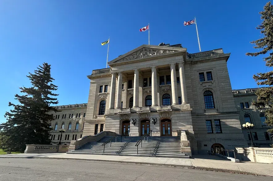 Sask.  reports an operating surplus of $182 million at the end of the fiscal year