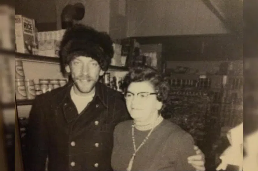 'To her, he was a hero' Donald Sutherland remembered by Sask. family