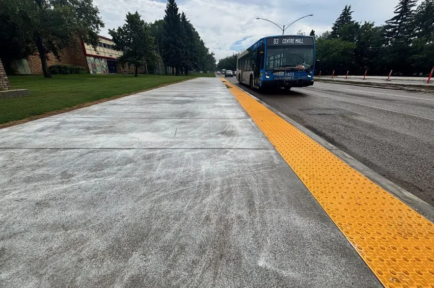 Lin platform and road strip.