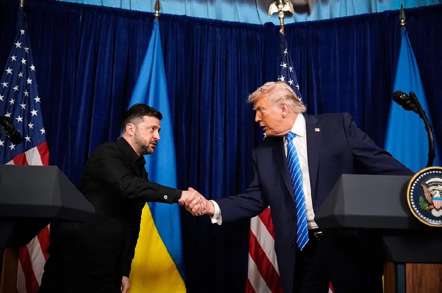 President Donald Trump and Ukraine's President Volodymyr Zelenskyy shake hands at the start of a joint news conference following a meeting at Trump's Mar-a-Lago club, Sunday, Dec. 28, 2025, in Palm Beach, Fla.