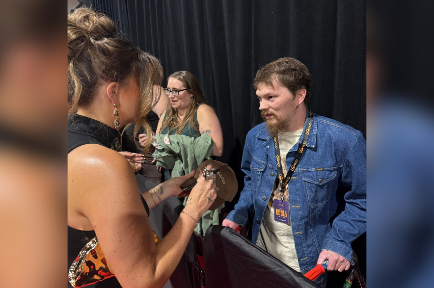 Fan Dillon Prescesky from Maymont got a chance to meet Jess Moskaluke at the CCMA Awards on Sept. 19, 2026.